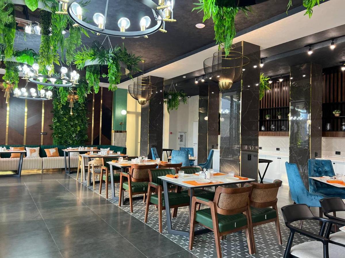 Cosmopolitan Hotel Shymkent Exterior photo