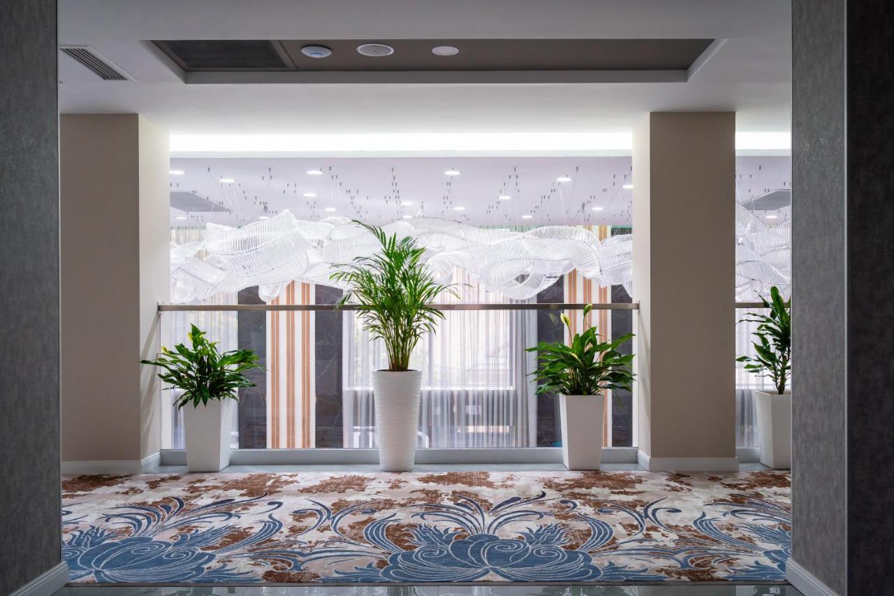 Cosmopolitan Hotel Shymkent Exterior photo