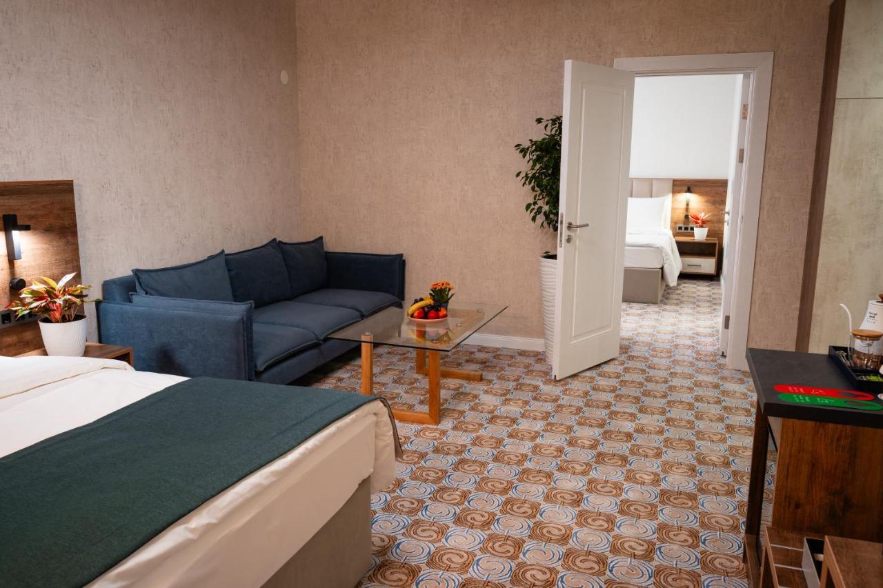 Cosmopolitan Hotel Shymkent Exterior photo